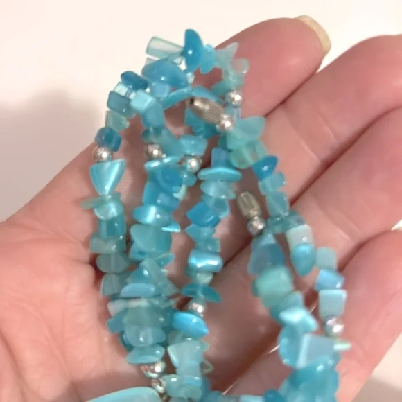 VINTAGE NATURAL BLUE APATITE CHIPS PENDANT BARREL CLASP 17" NECKLACE - Picture 7 of 9